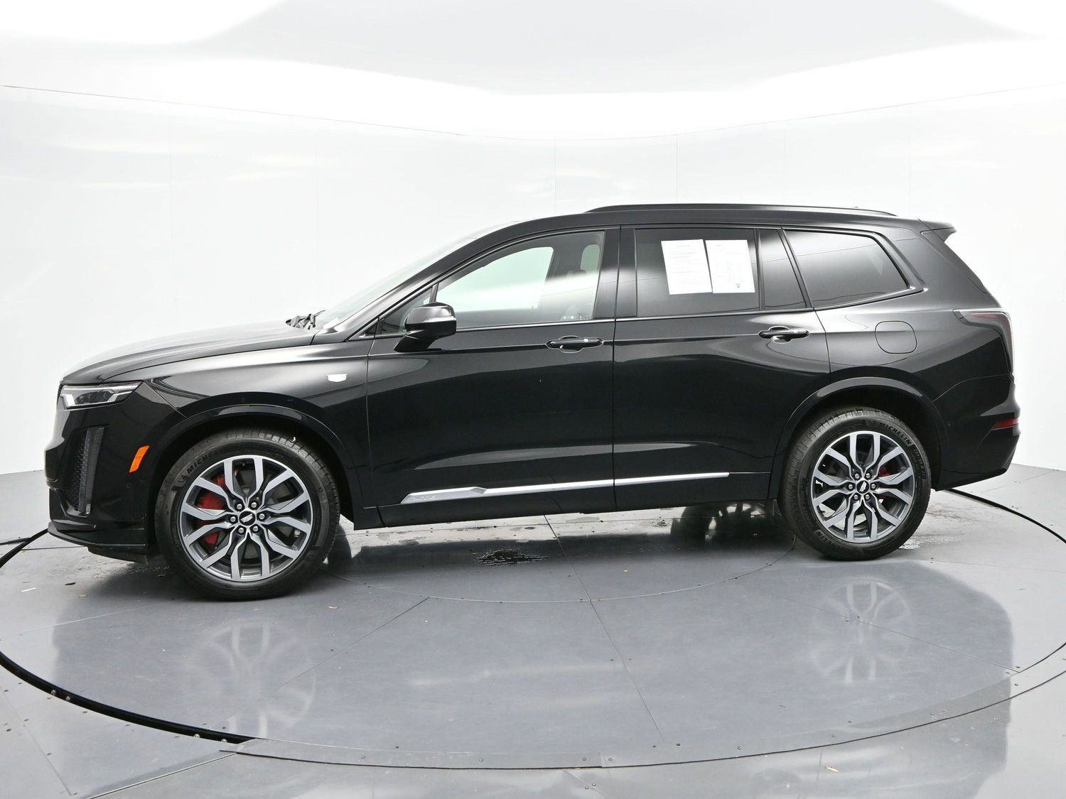 Certified 2024 Cadillac XT6 Sport w/ Platinum Package image 4