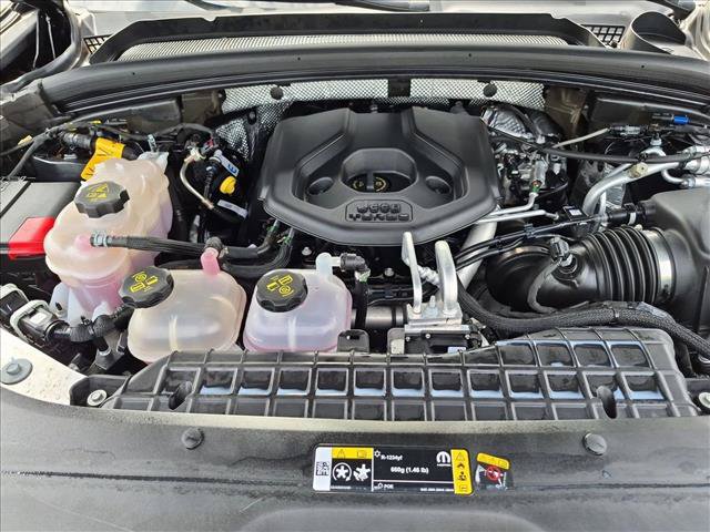 Used 2023 Jeep Grand Cherokee Overland AWD/4WD image 24