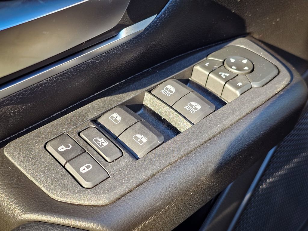 New 2026 RAM 1500 4x4 Crew Cab image 12