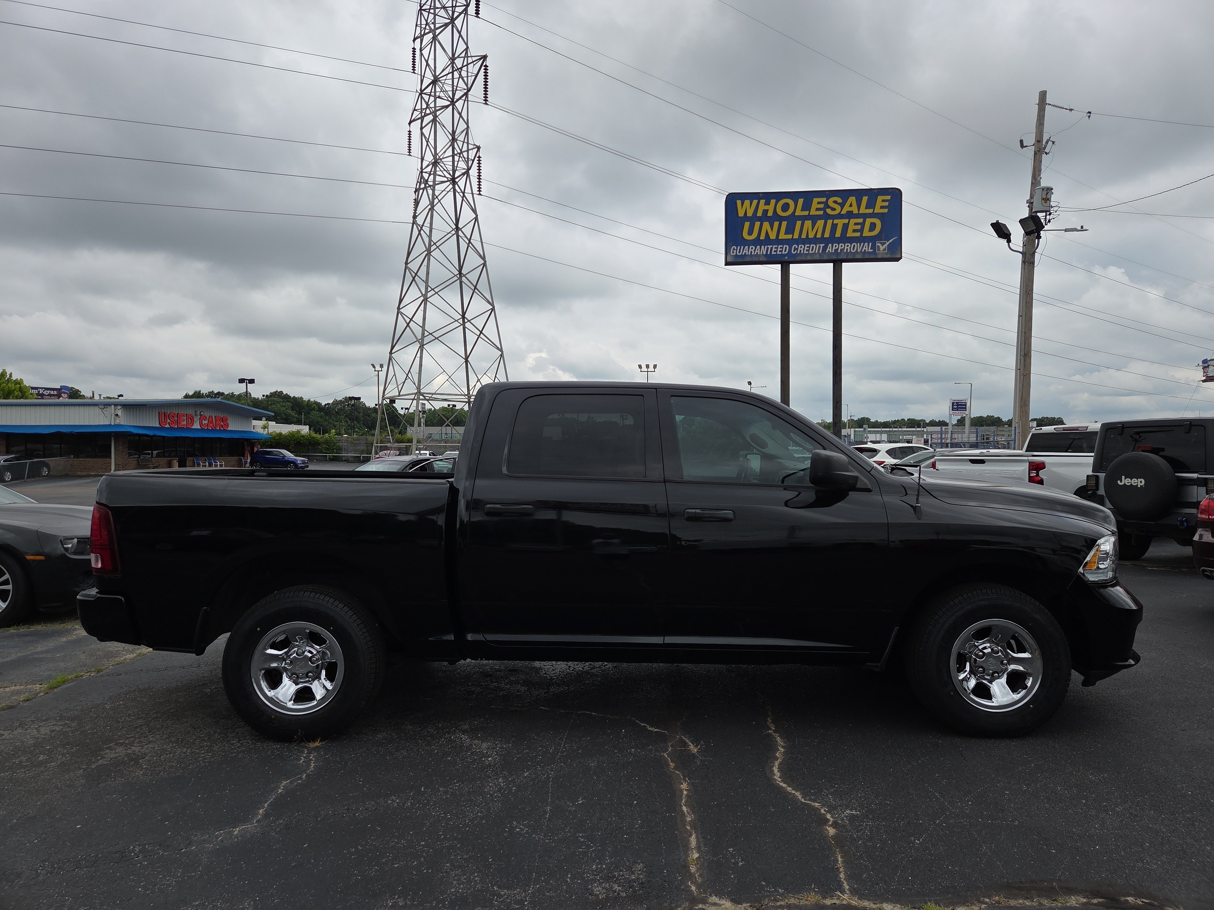 Used 2014 RAM 1500 Express w/ Black Ram 1500 Express Group RWD image 6