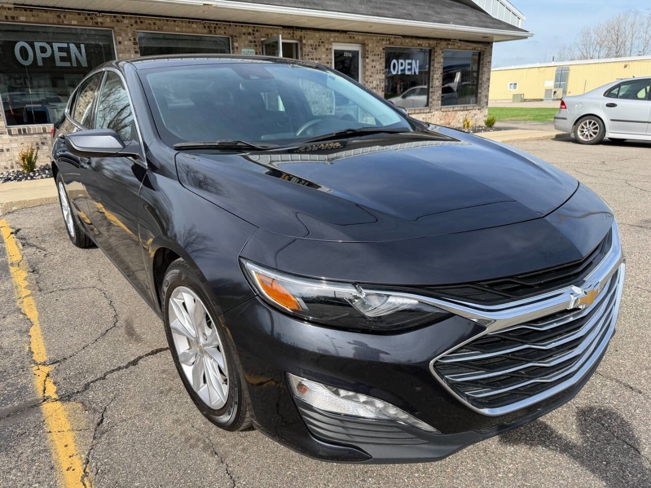 Used 2023 Chevrolet Malibu LT FWD image 1