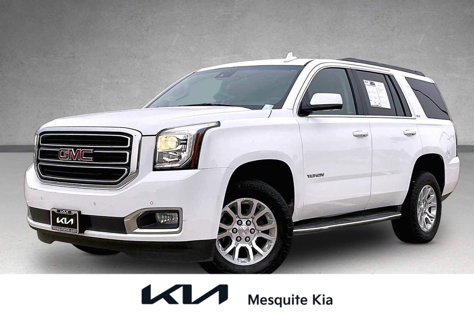 Used 2017 GMC Yukon SLT AWD/4WD image 1