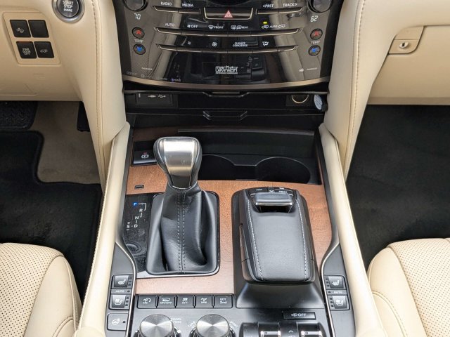 Used 2019 Lexus LX 570 4WD image 18
