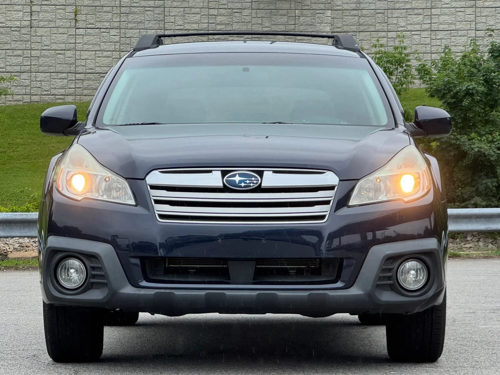 Used 2014 Subaru Outback 2.5i Premium AWD/4WD image 3