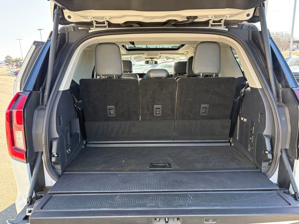 Certified 2025 Ford Expedition Active image 19