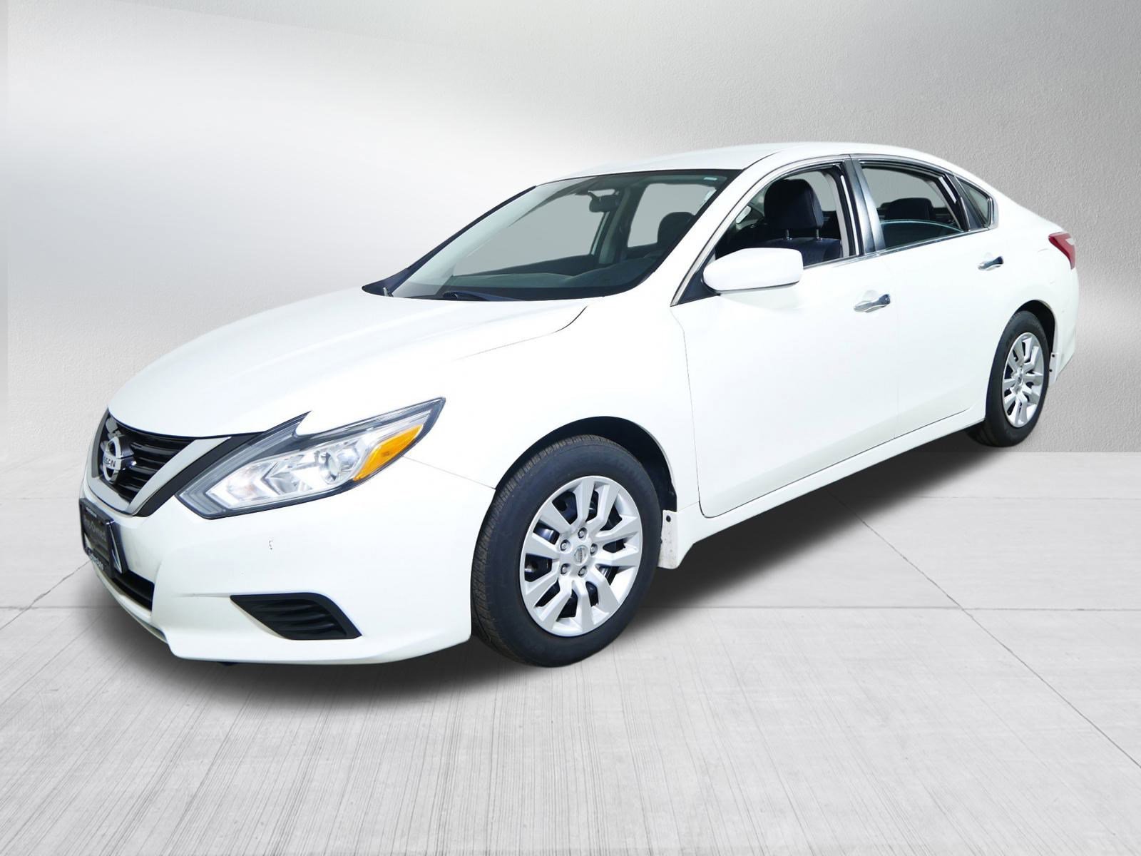 Used 2017 Nissan Altima 2.5 S w/ Power Driver Seat Package image 3