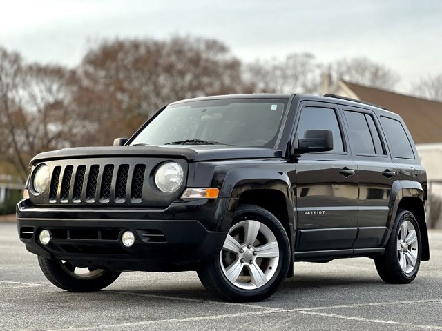 Used 2014 Jeep Patriot Latitude w/ Sun/Sound Group image 1