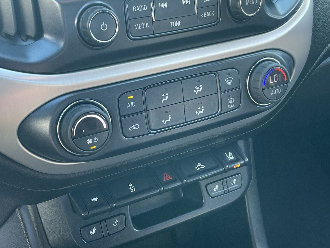 Used 2018 GMC Canyon SLT w/ Driver Alert Package AWD/4WD image 35