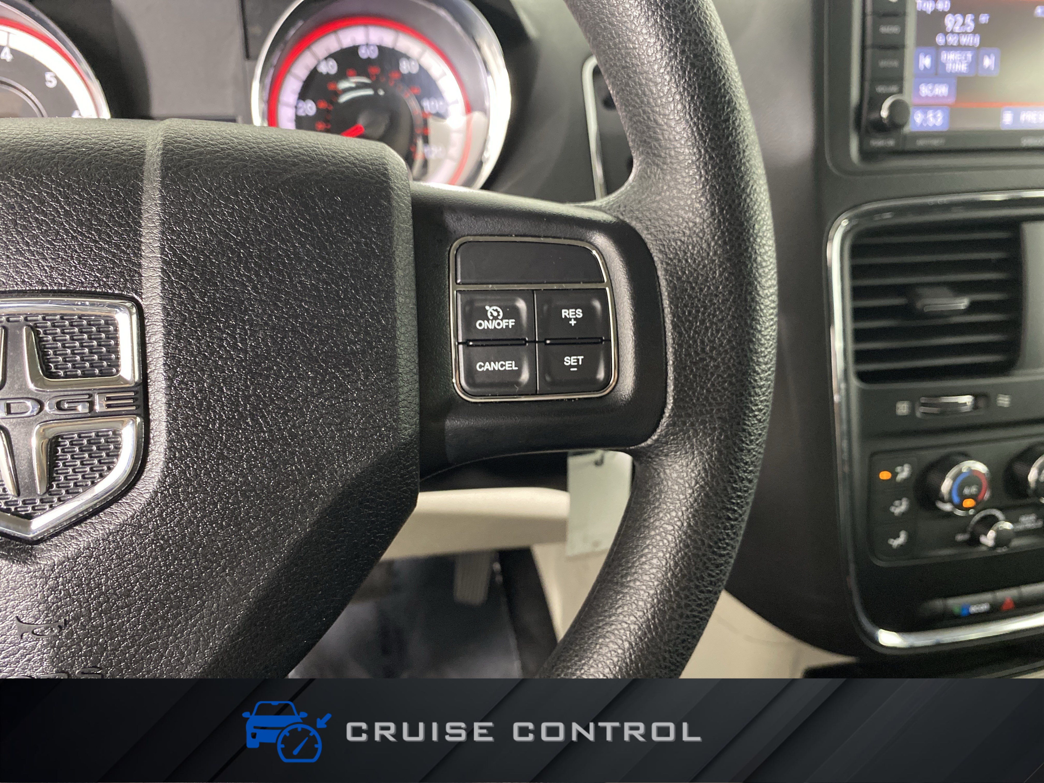 Used 2019 Dodge Grand Caravan SE w/ UConnect Hands-Free Group FWD image 21