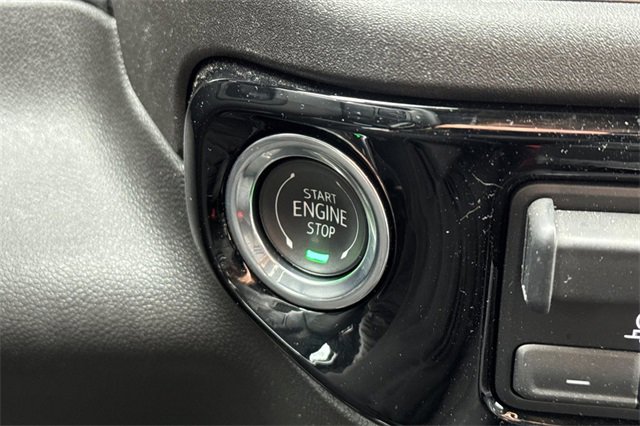 Used 2025 Chevrolet Silverado 1500 LT image 33