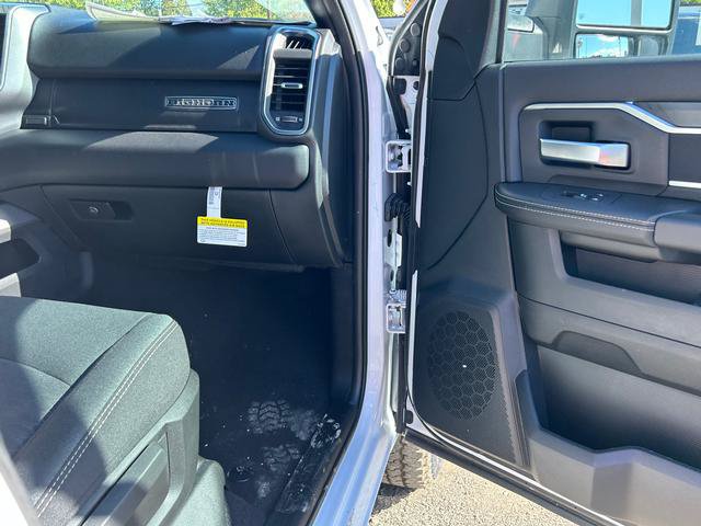 New 2026 RAM 3500 Big Horn AWD/4WD image 29