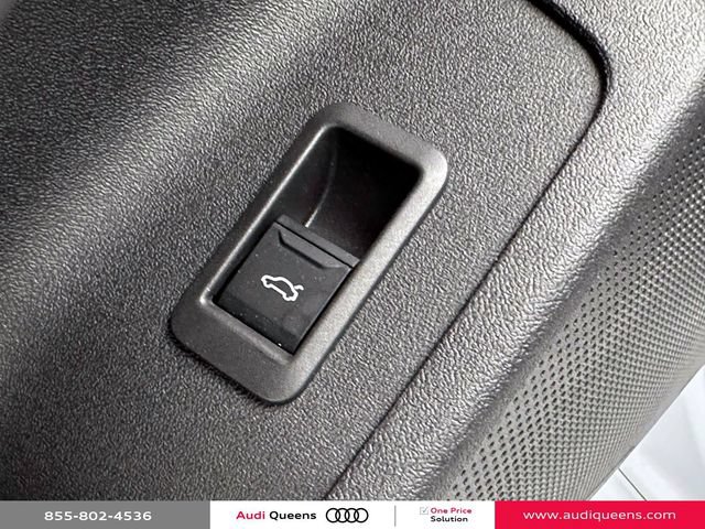 Used 2025 Audi A6 e-tron Premium Plus w/ Premium Plus AWD/4WD image 21