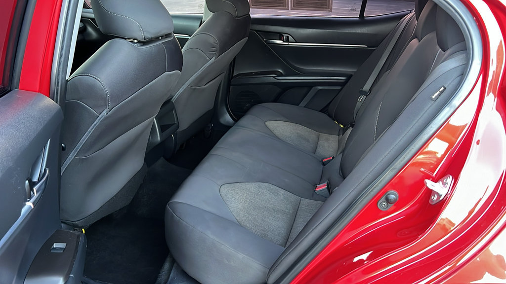 Used 2023 Toyota Camry LE w/ Convenience Package FWD image 10