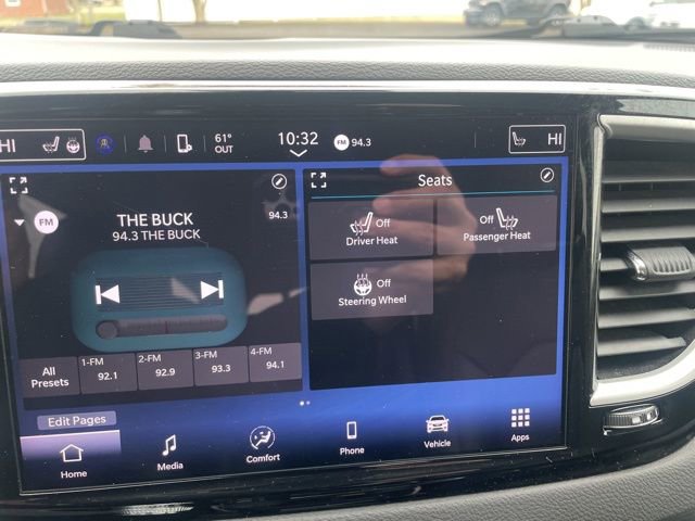 Used 2024 Chrysler Pacifica Touring-L image 25