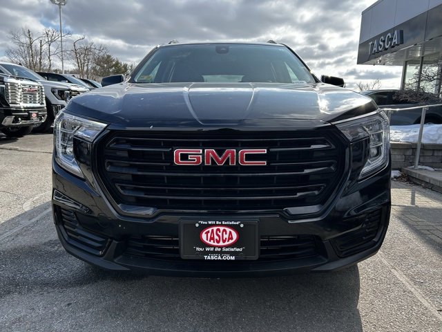 Used 2022 GMC Terrain SLE w/ Driver Convenience Package image 2