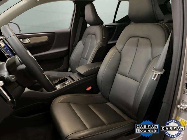 Used 2025 Volvo XC40 B5 Core image 64