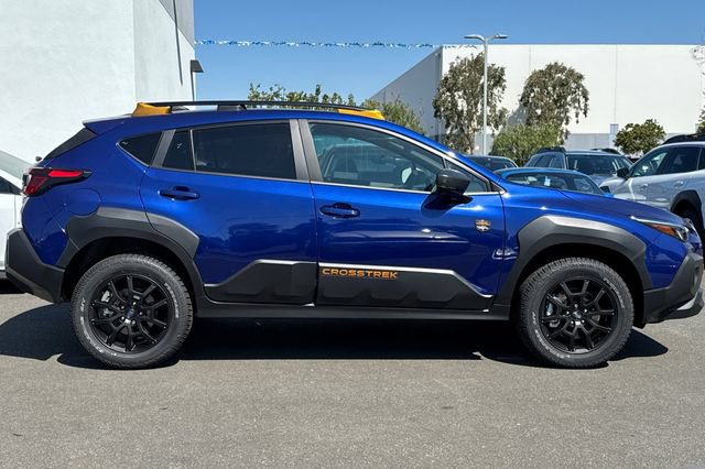 New 2025 Subaru Crosstrek 2.5i Wilderness w/ Crosstrek Mirror Package AWD/4WD video 3