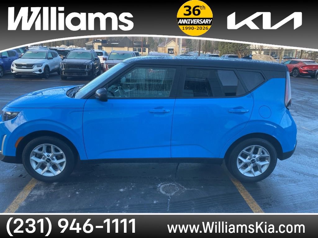 Used 2025 Kia Soul S image 9