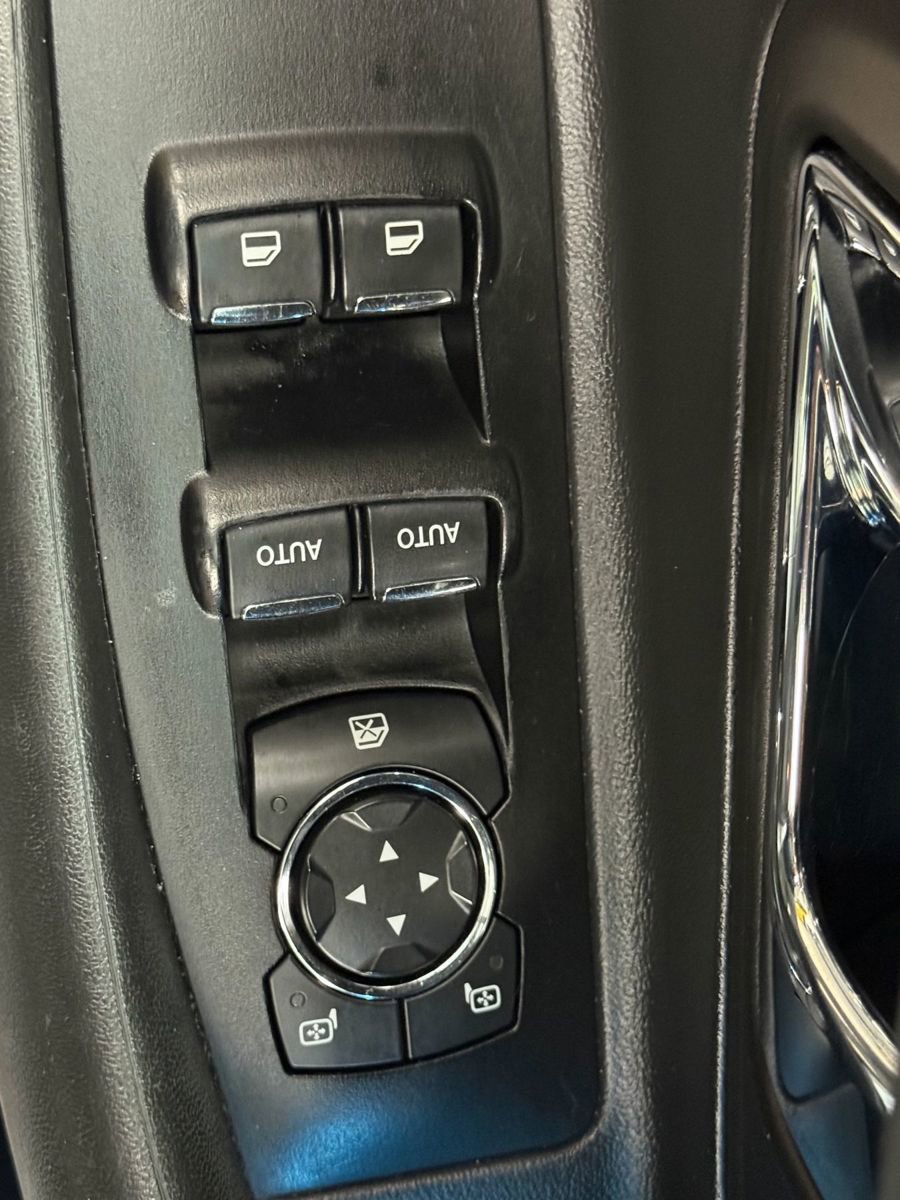 Used 2014 Ford Taurus SHO w/ Equipment Group 401A image 26
