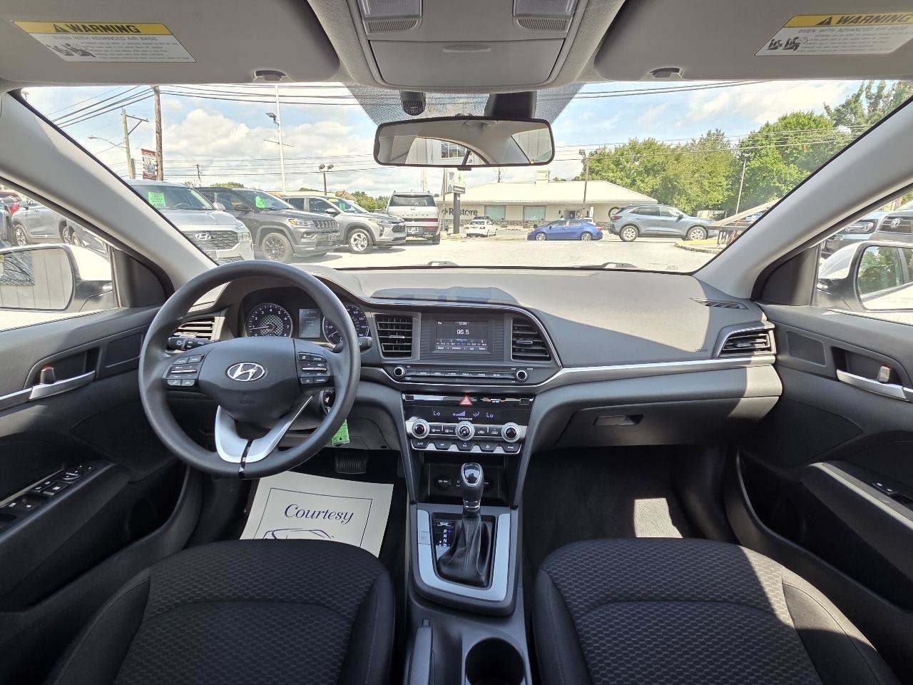 Used 2020 Hyundai Elantra SE w/ Cargo Package (C1) FWD image 25