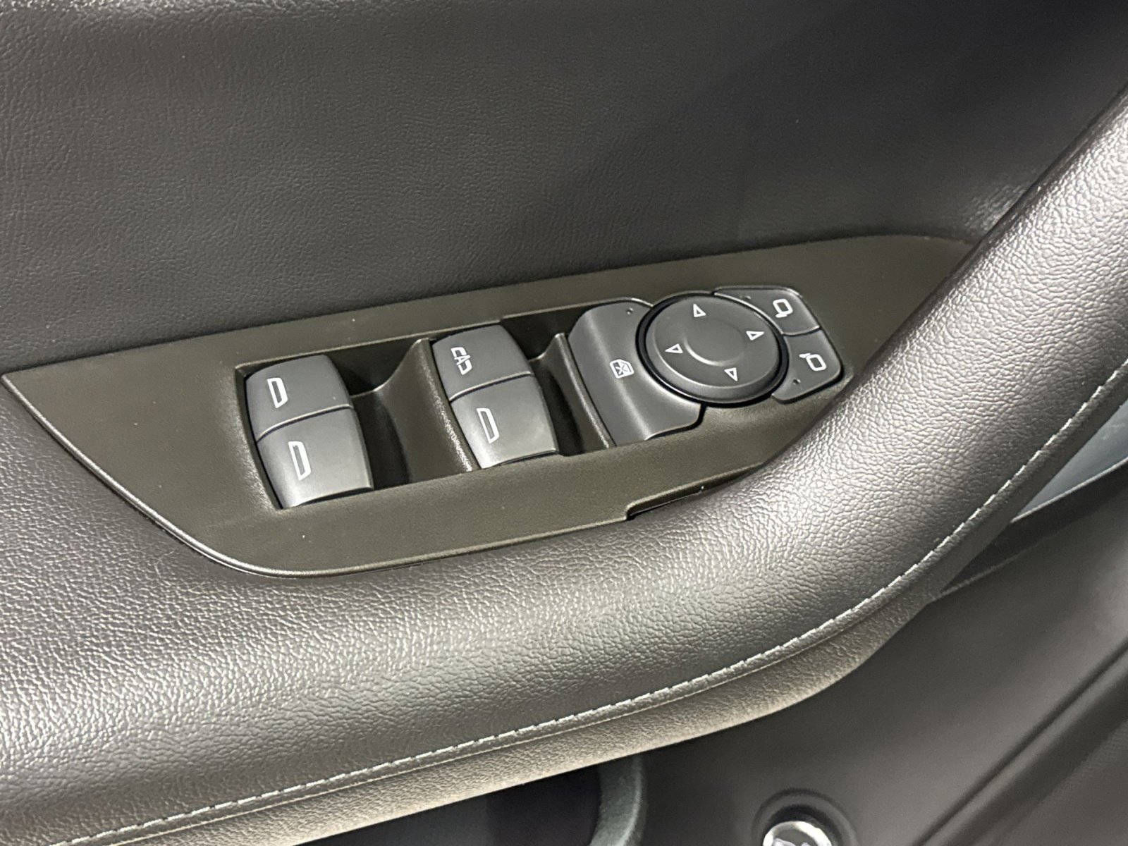 Used 2020 Chevrolet Blazer LT w/ Sound & Technology Package image 19