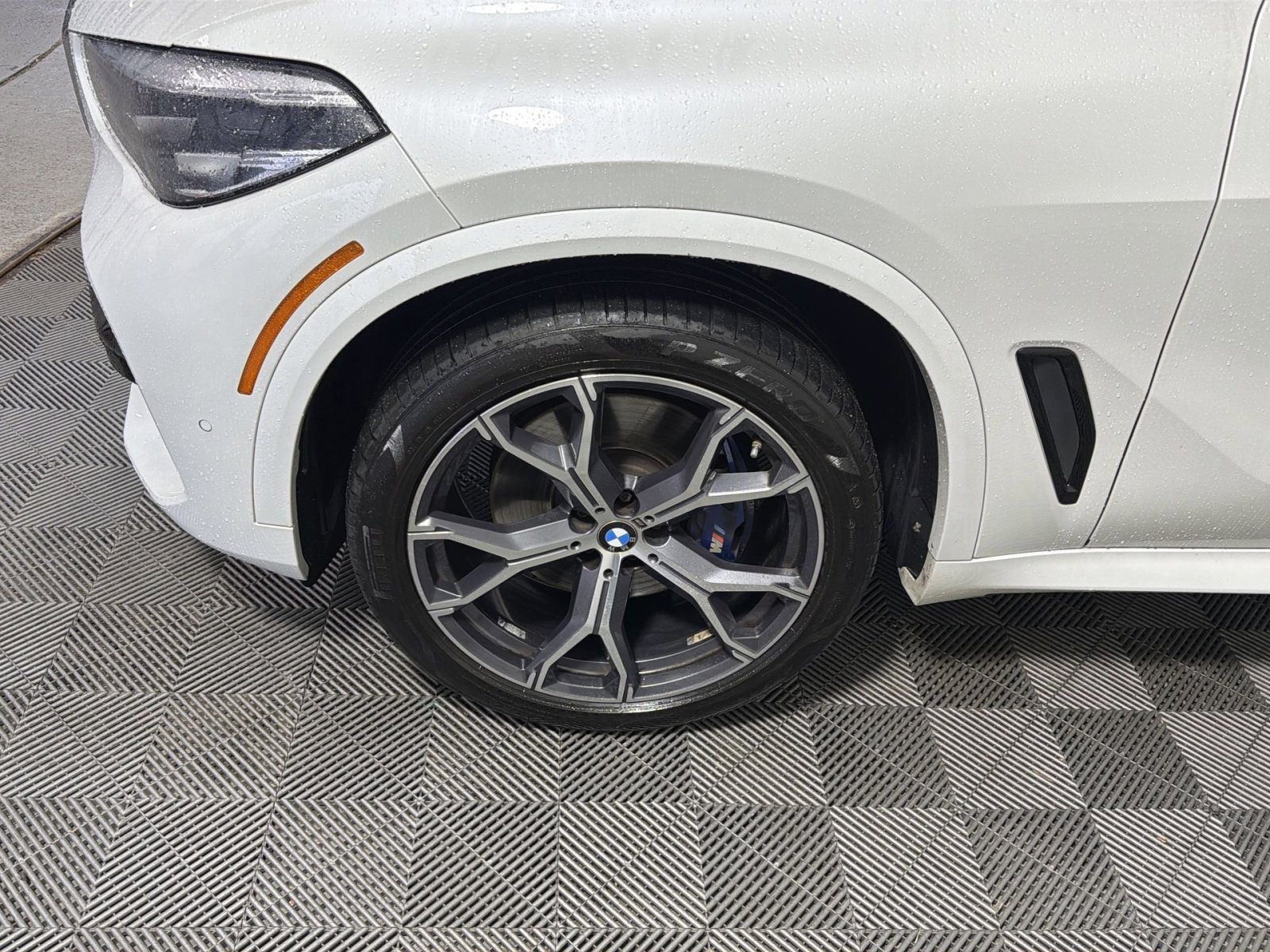 Used 2021 BMW X5 xDrive40i w/ M Sport Package image 12