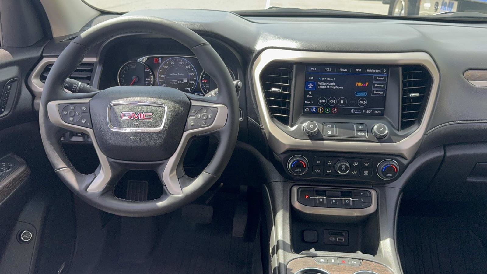 Used 2023 GMC Acadia Denali w/ Denali Technology Package image 13