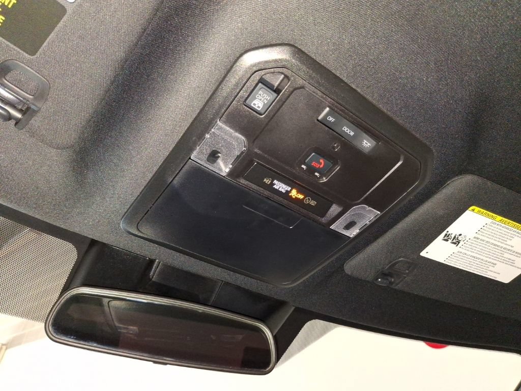 Used 2025 Toyota Tundra SR5 w/ SR5 Convenience Package AWD/4WD image 28