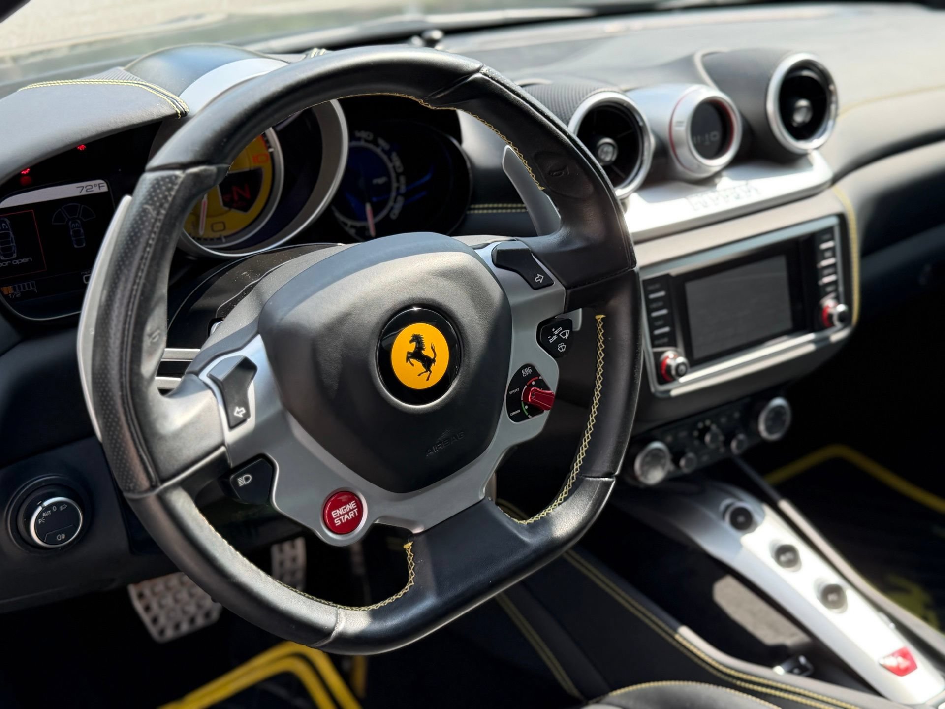 Used 2016 Ferrari California T RWD image 24