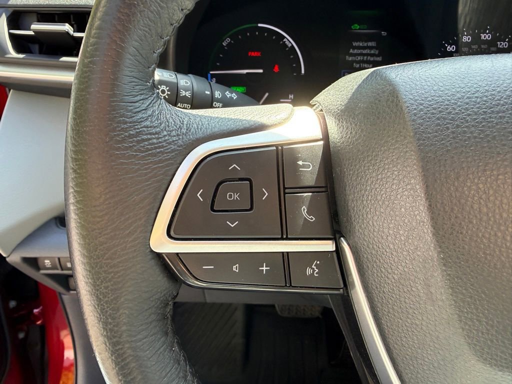 Certified 2023 Toyota Sienna XLE AWD/4WD image 30