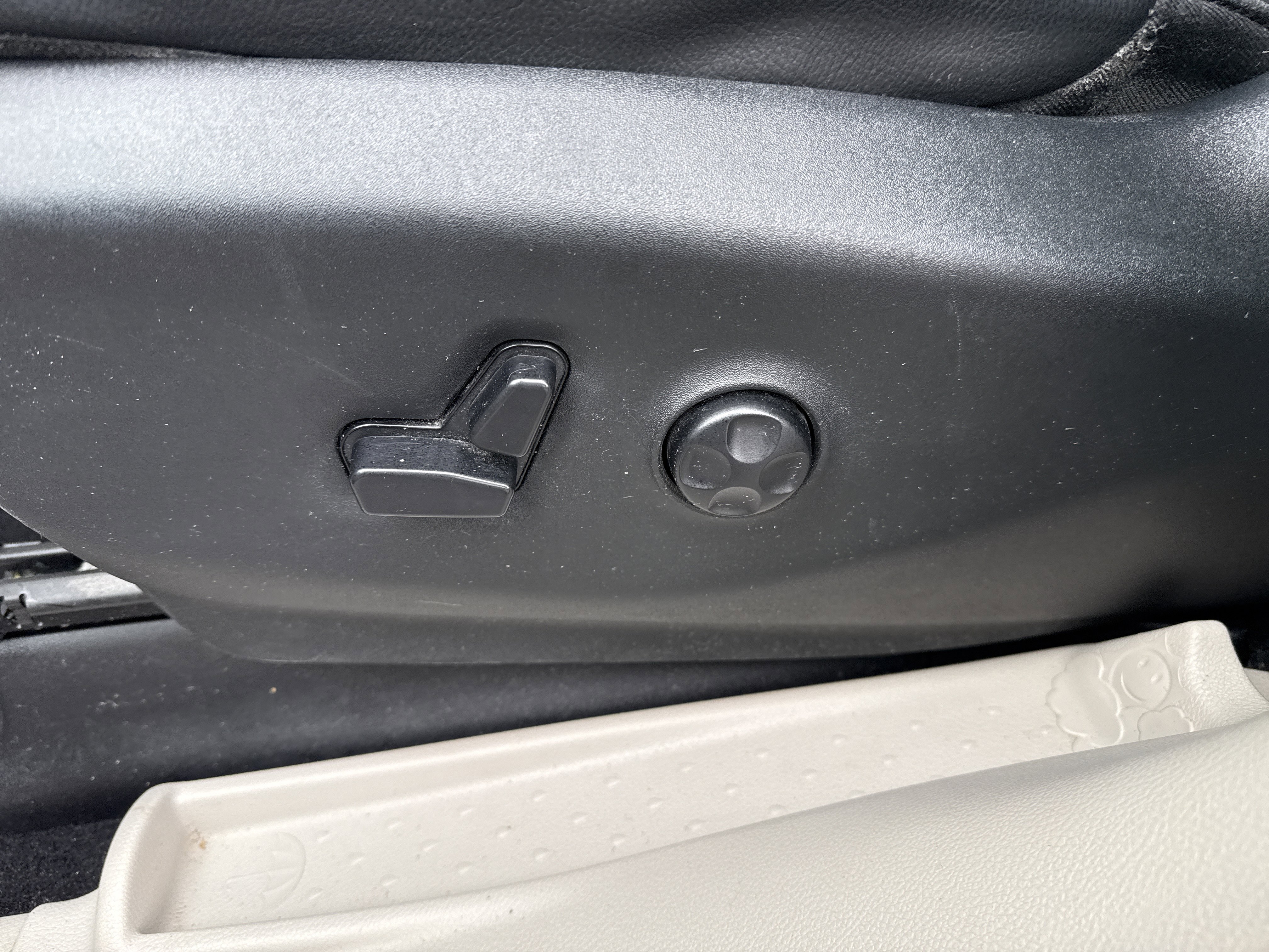 Used 2017 Chrysler Pacifica Touring-L image 20