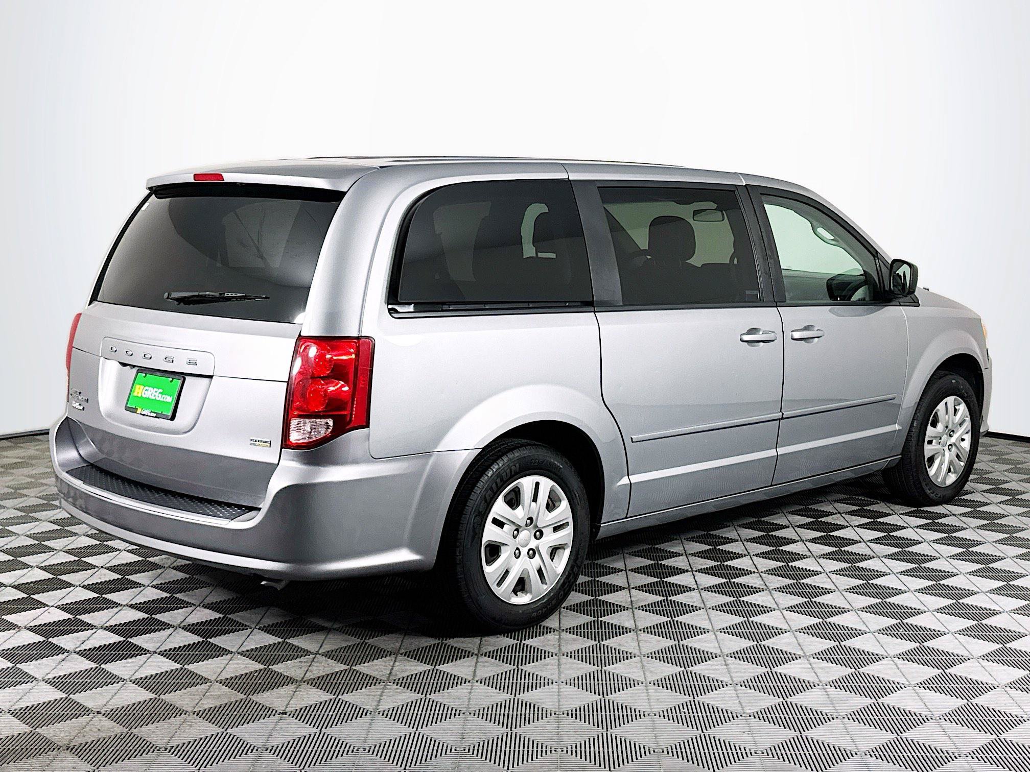 Used 2017 Dodge Grand Caravan SE w/ Power Window Group FWD image 8