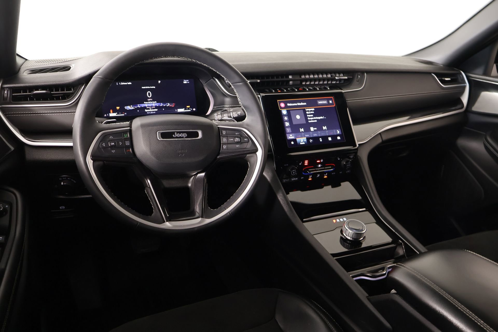 Used 2023 Jeep Grand Cherokee L Laredo image 2