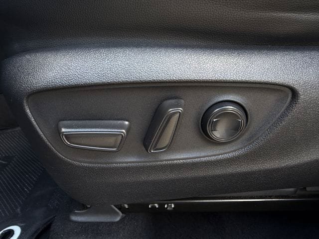 Used 2022 Toyota Highlander XSE FWD image 26