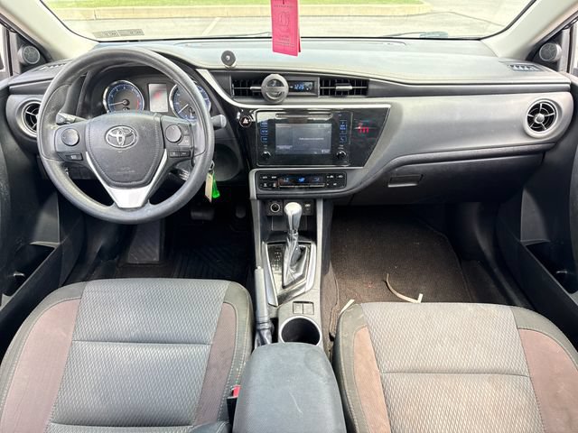 Used 2018 Toyota Corolla LE w/ Carpet Mat Package (TMS) FWD image 18