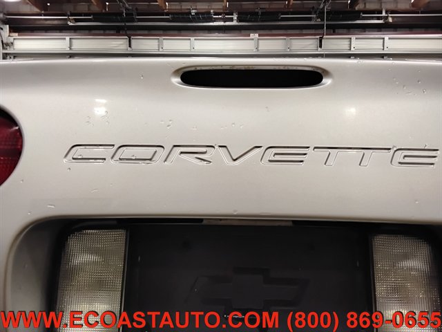 Used 2001 Chevrolet Corvette Coupe w/ Preferred Equipment Group2 RWD image 16