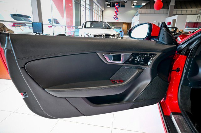 Used 2014 Jaguar F-TYPE S image 19