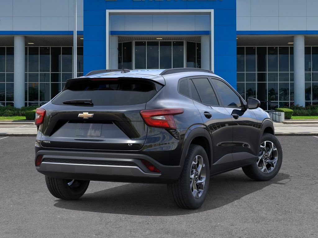 New 2026 Chevrolet Trax LT w/ Driver Confidence Package FWD image 4
