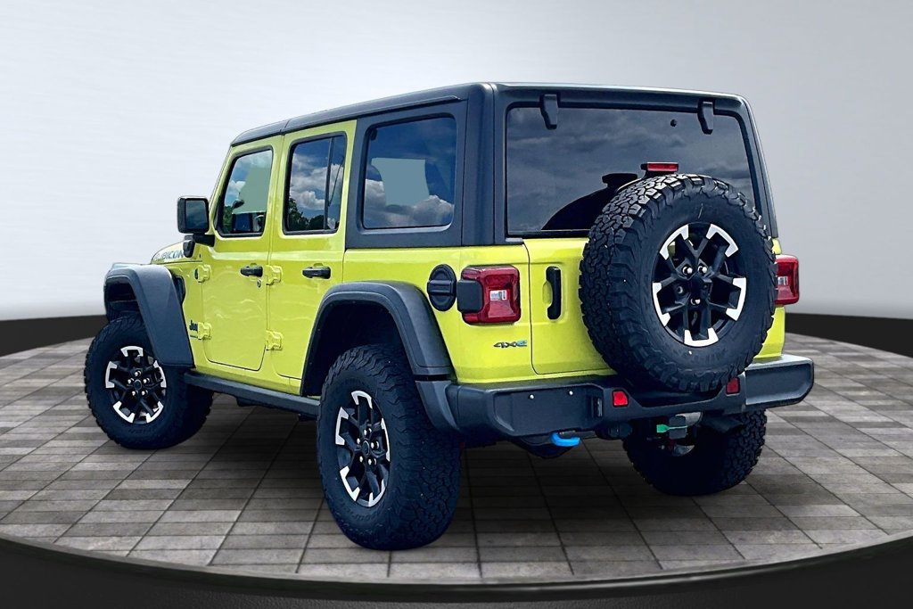 Used 2024 Jeep Wrangler Unlimited Rubicon 4xe AWD/4WD image 13