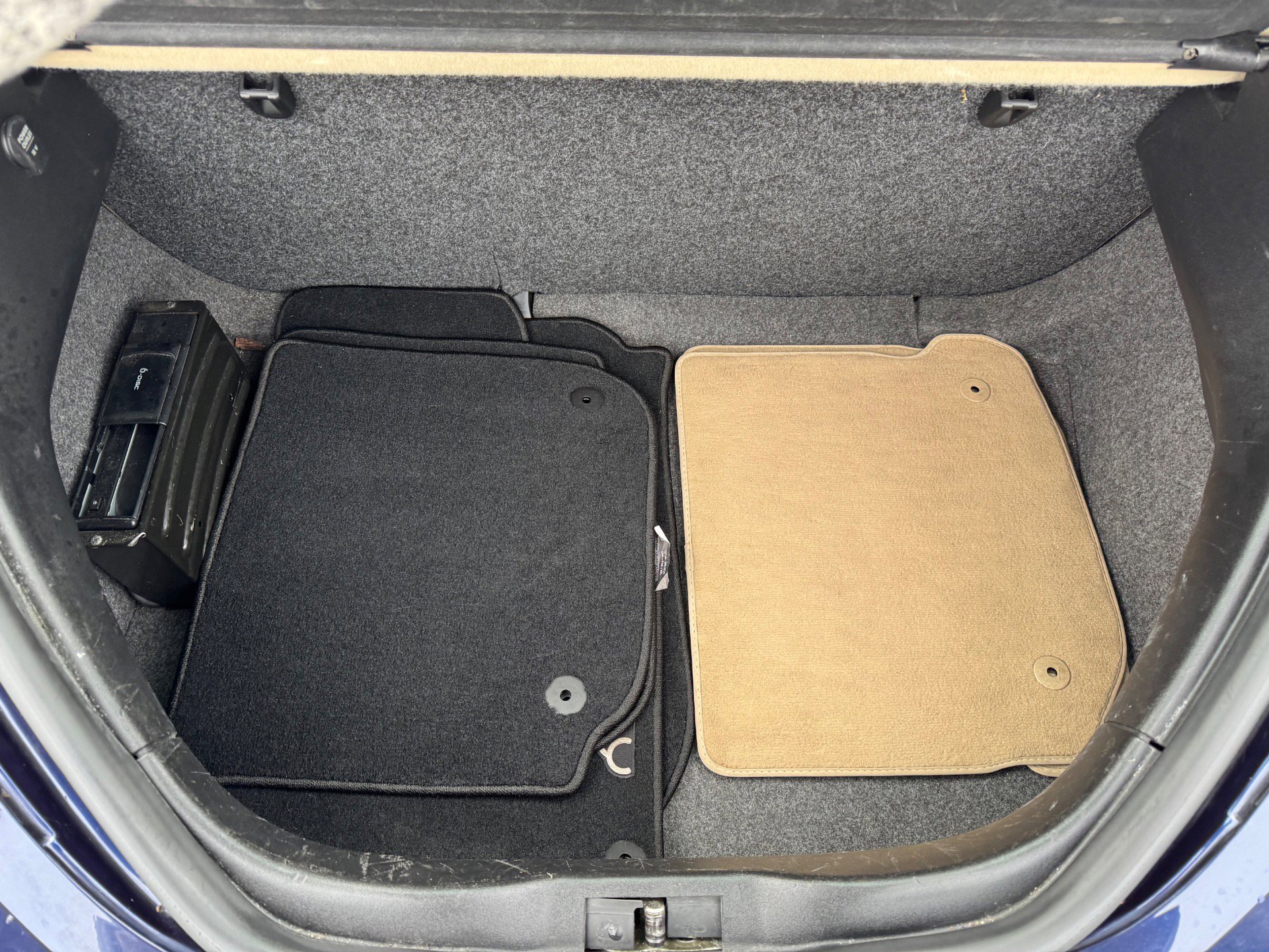 Used 2002 Volkswagen Beetle GLS image 11