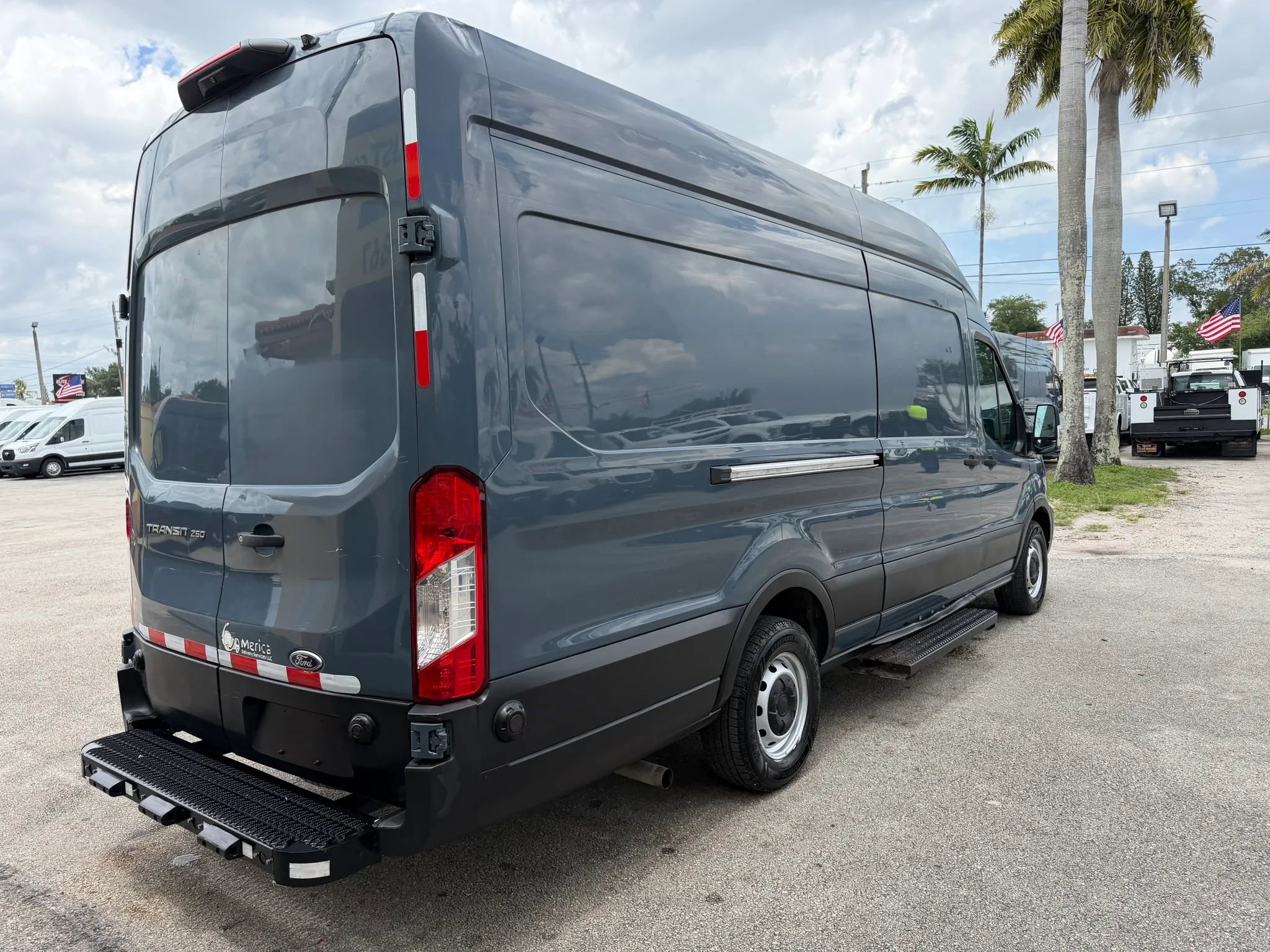 Used 2020 Ford Transit 250 148 High Roof Extended RWD image 7