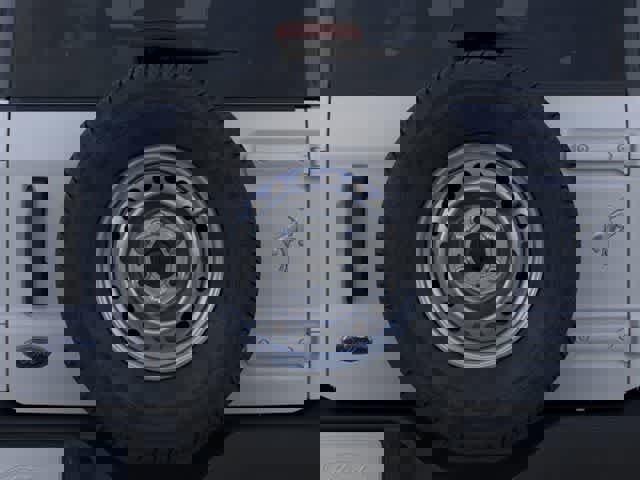 New 2025 Ford Bronco 4-Door image 24