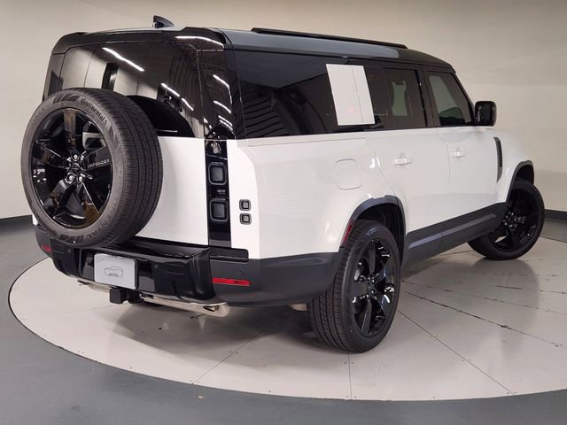 Used 2026 Land Rover Defender 130 S image 2