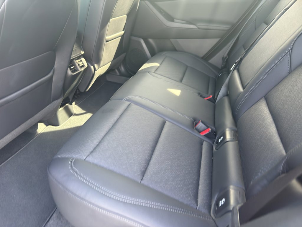 Used 2025 Chevrolet Equinox LT w/ Convenience Package II FWD image 10