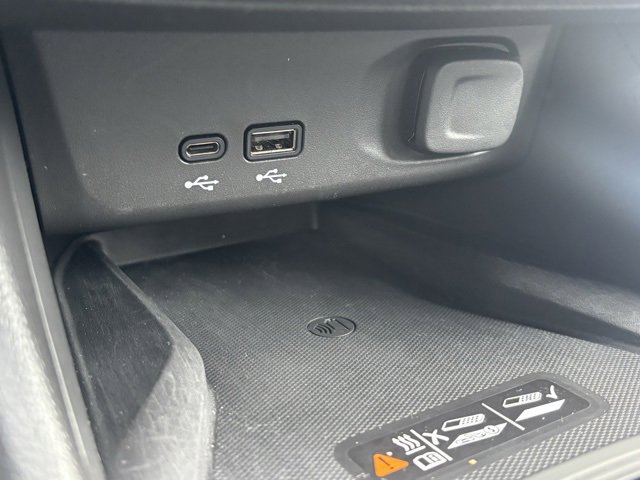 Used 2024 Buick Envista Preferred w/ Convenience I Package image 32