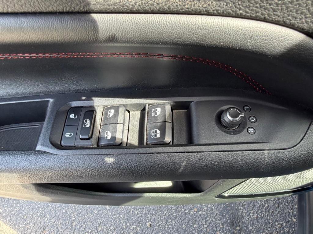 Used 2025 Jeep Compass Trailhawk AWD/4WD image 22