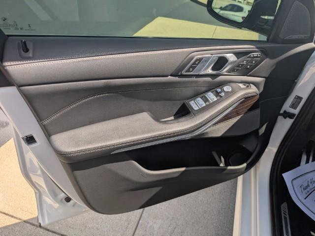 Used 2026 BMW 540i xDrive AWD/4WD image 18