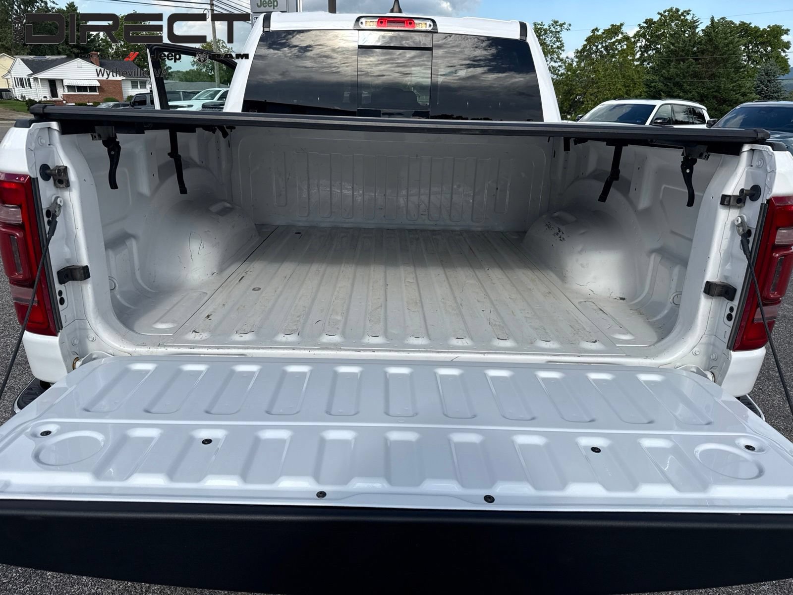 Used 2022 RAM 1500 Laramie AWD/4WD image 27