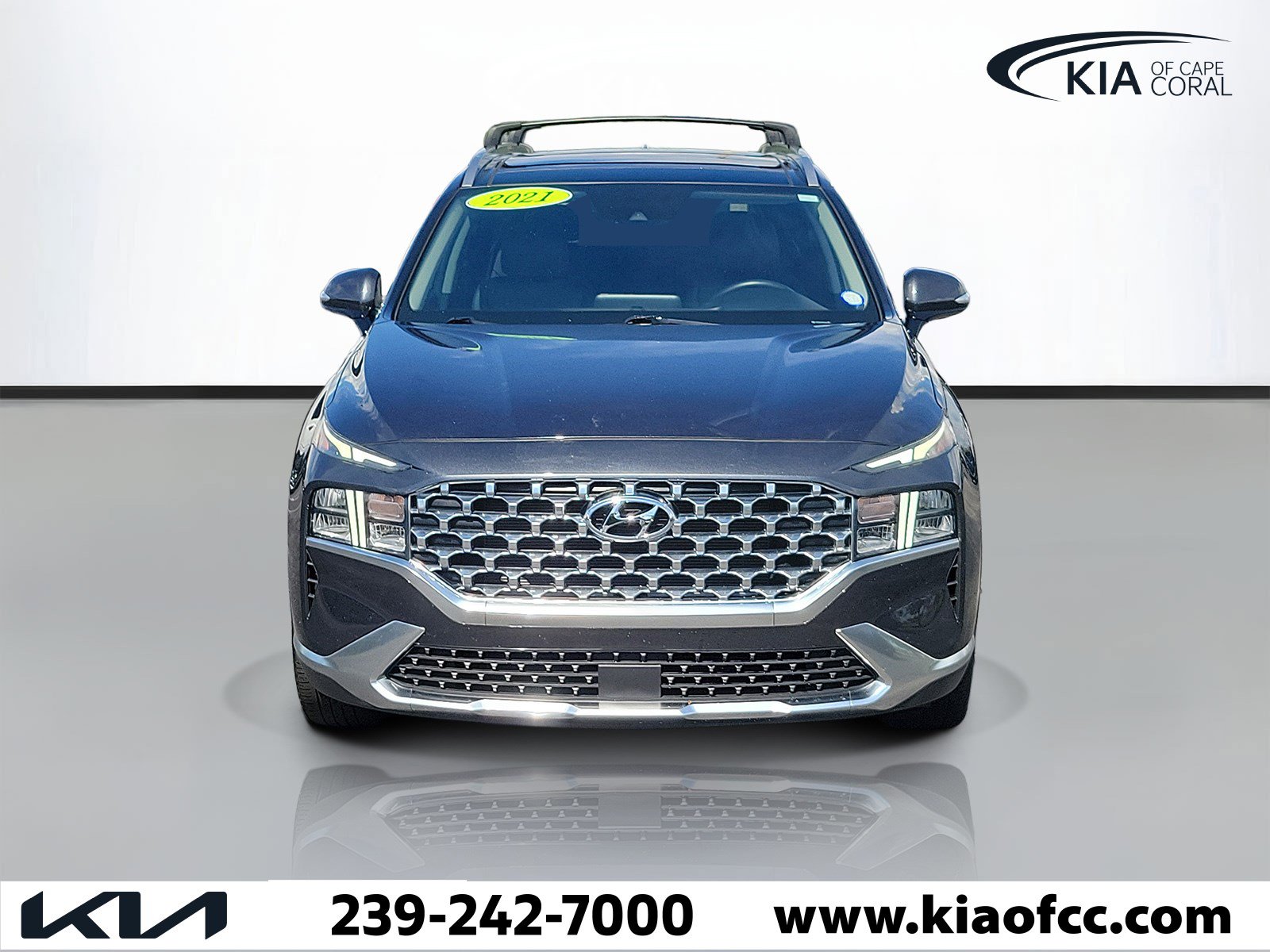 Used 2021 Hyundai Santa Fe SEL w/ Convenience + Premium Package FWD image 2