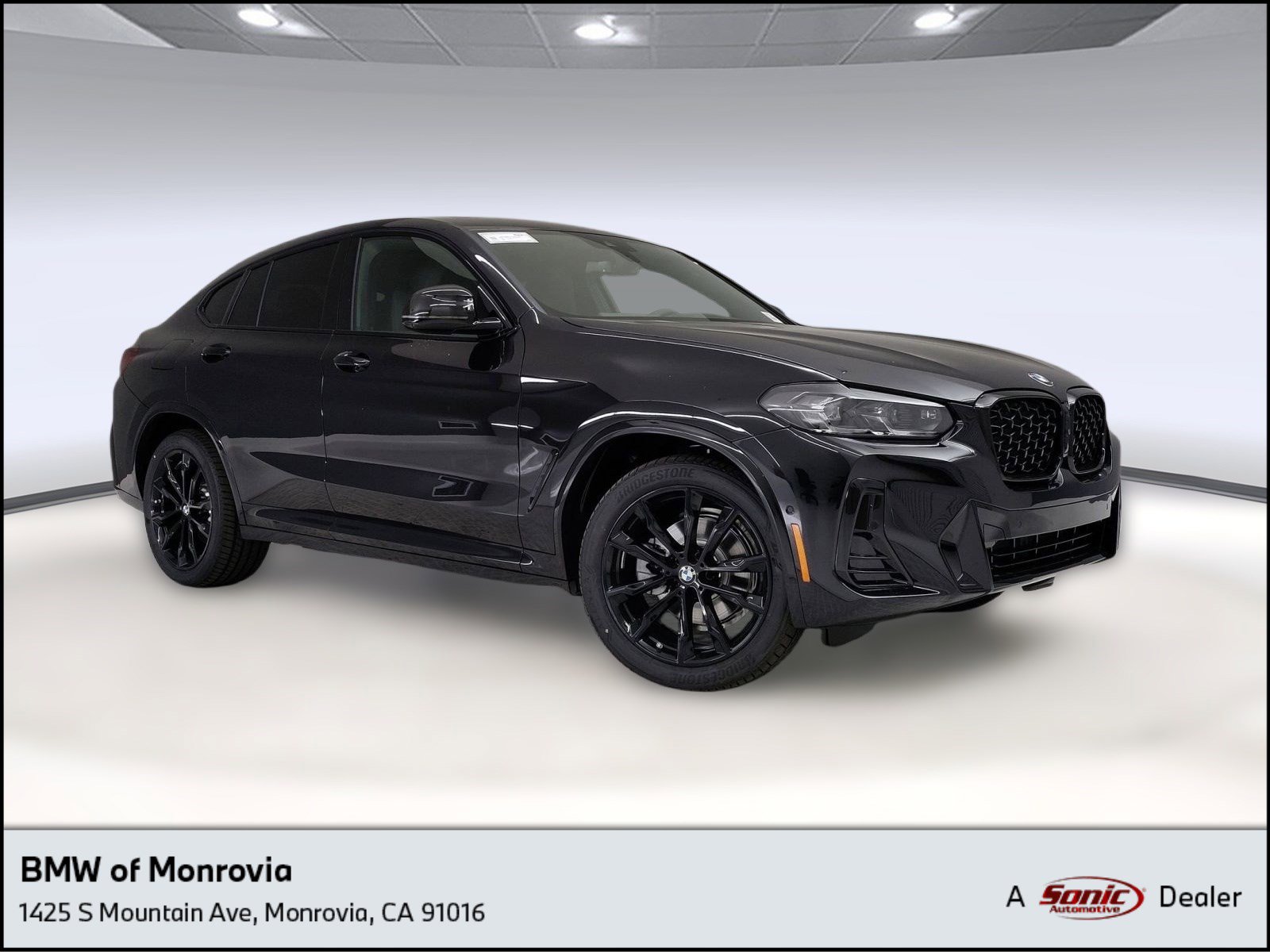 New 2025 BMW X4 xDrive30i w/ Premium Package